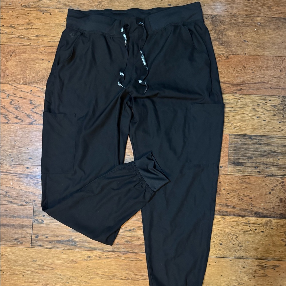 Good Culture Women’s Black Jogger Scurb Pants